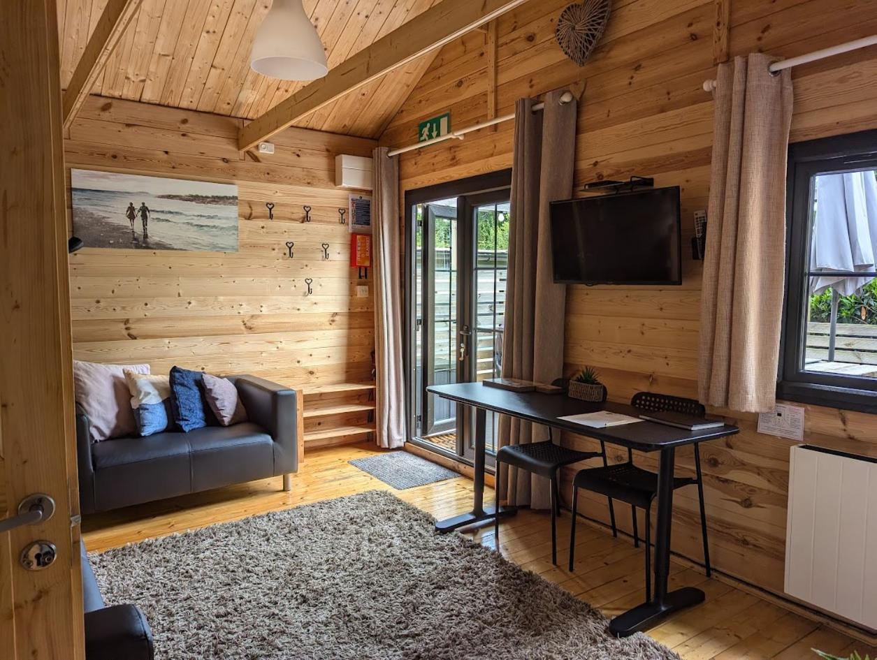 'Monktonmead Lodge' In Secluded Setting, With Private Indoor Pool. رايد المظهر الخارجي الصورة